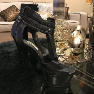 Black Steve Madden heels 7.5